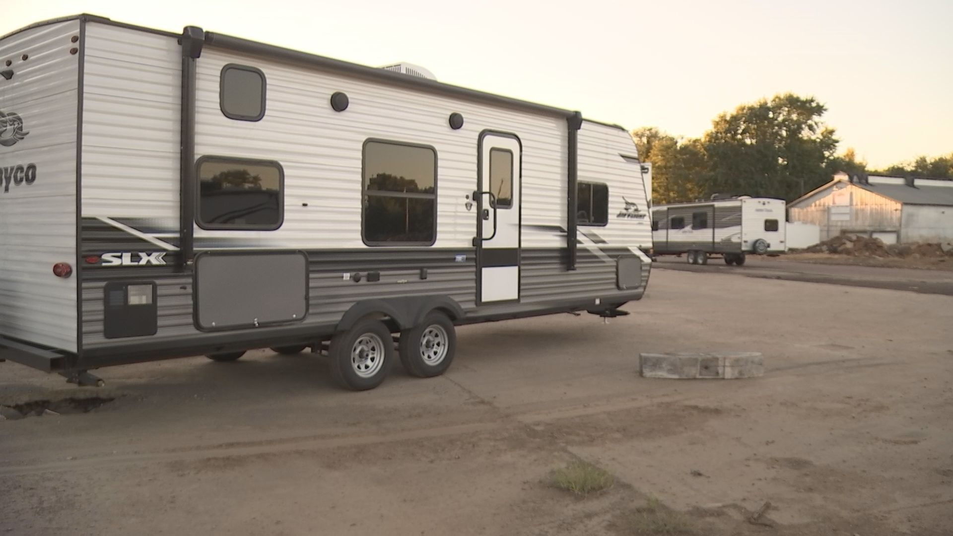 RV 3.jpg